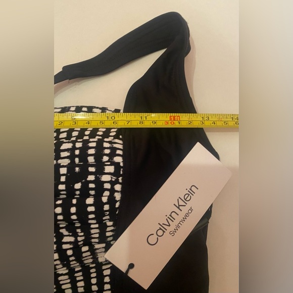 NWT Calvin Klein Woman’s Full Coverage Pleated Panel One Piece Swimsuit Size 6 - Picture 7 of 13